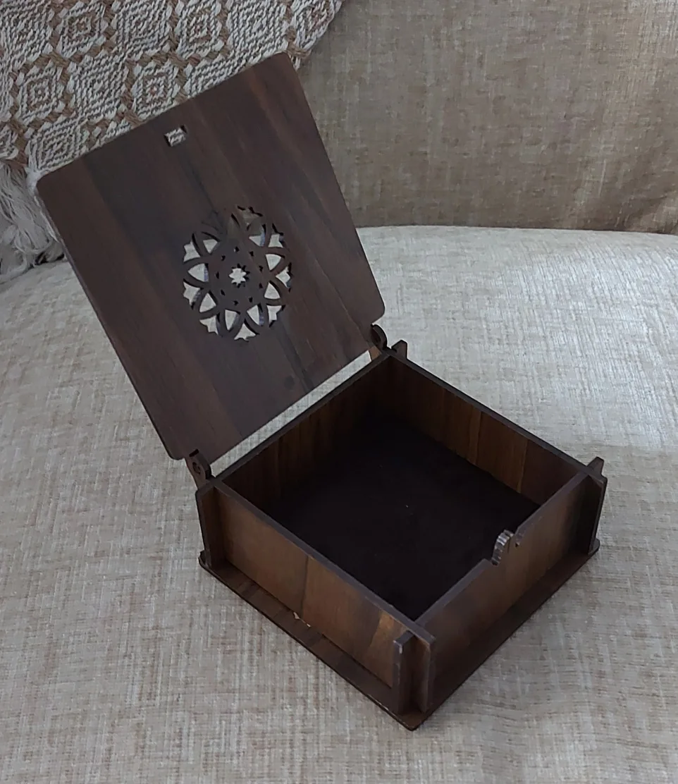 🧡Imitation Wood Box with Carved Design image indicator(2)