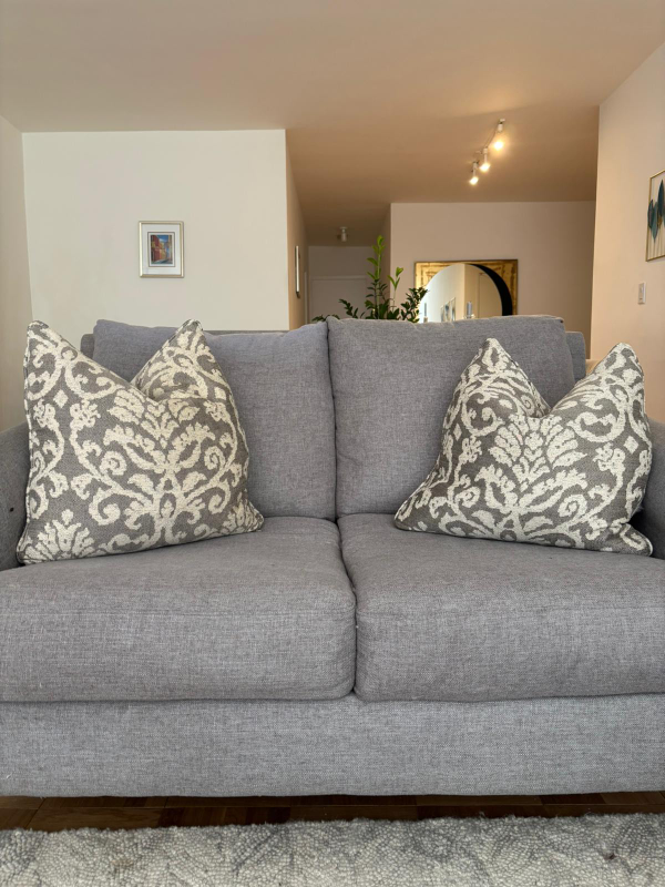Two Gray Sofa (56.3 x 38 x 34.3 in) - photo 3