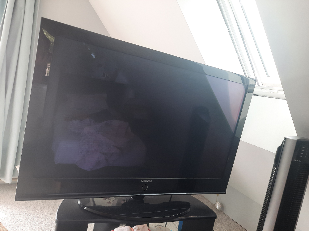 Samsung TV - photo 2
