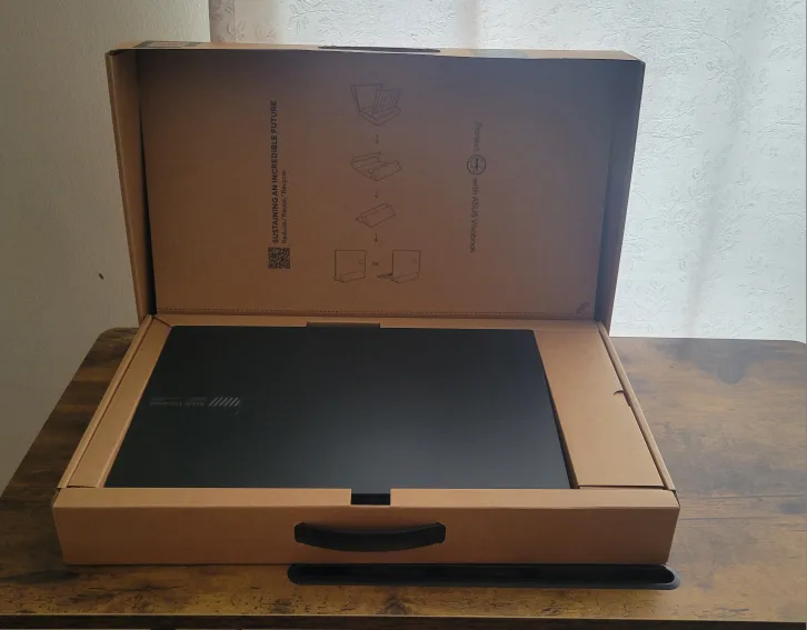 ASUS Vivobook Laptop (New) image indicator(4)