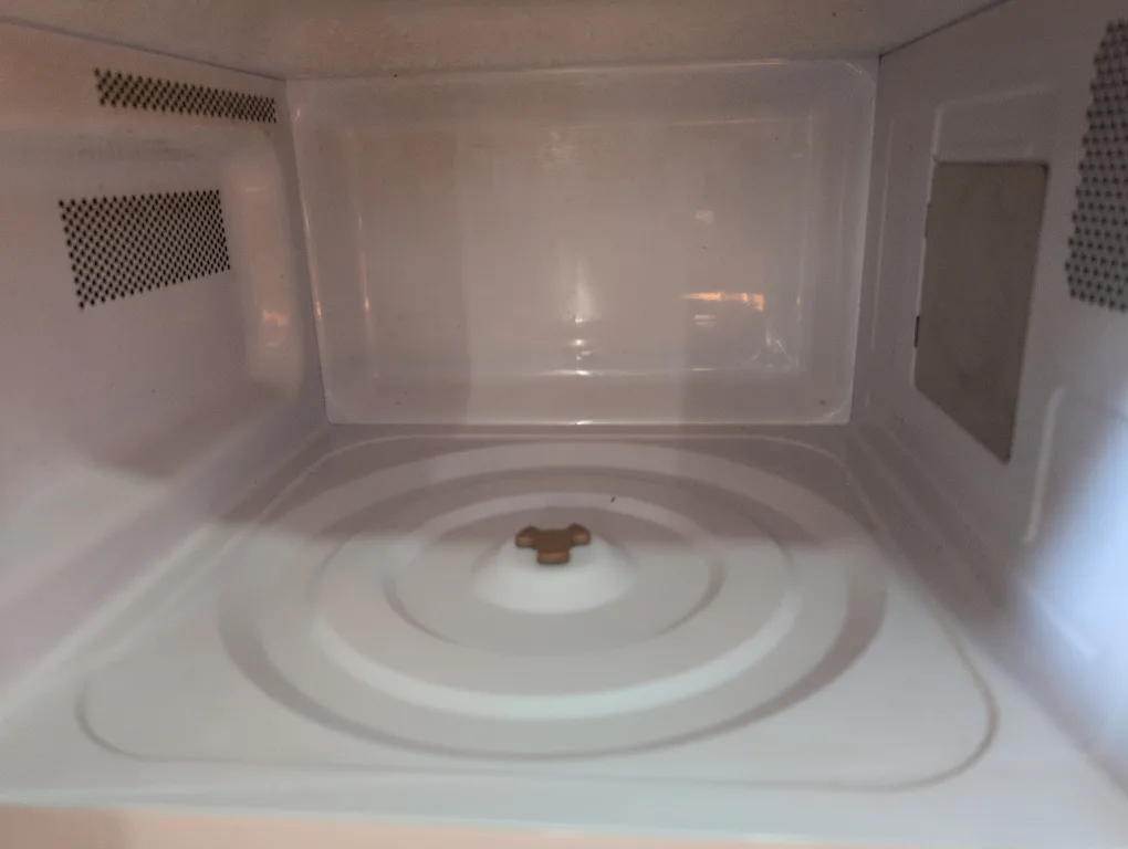 Hamilton Beach Microwave Oven - 1.1 cu ft image indicator(7)