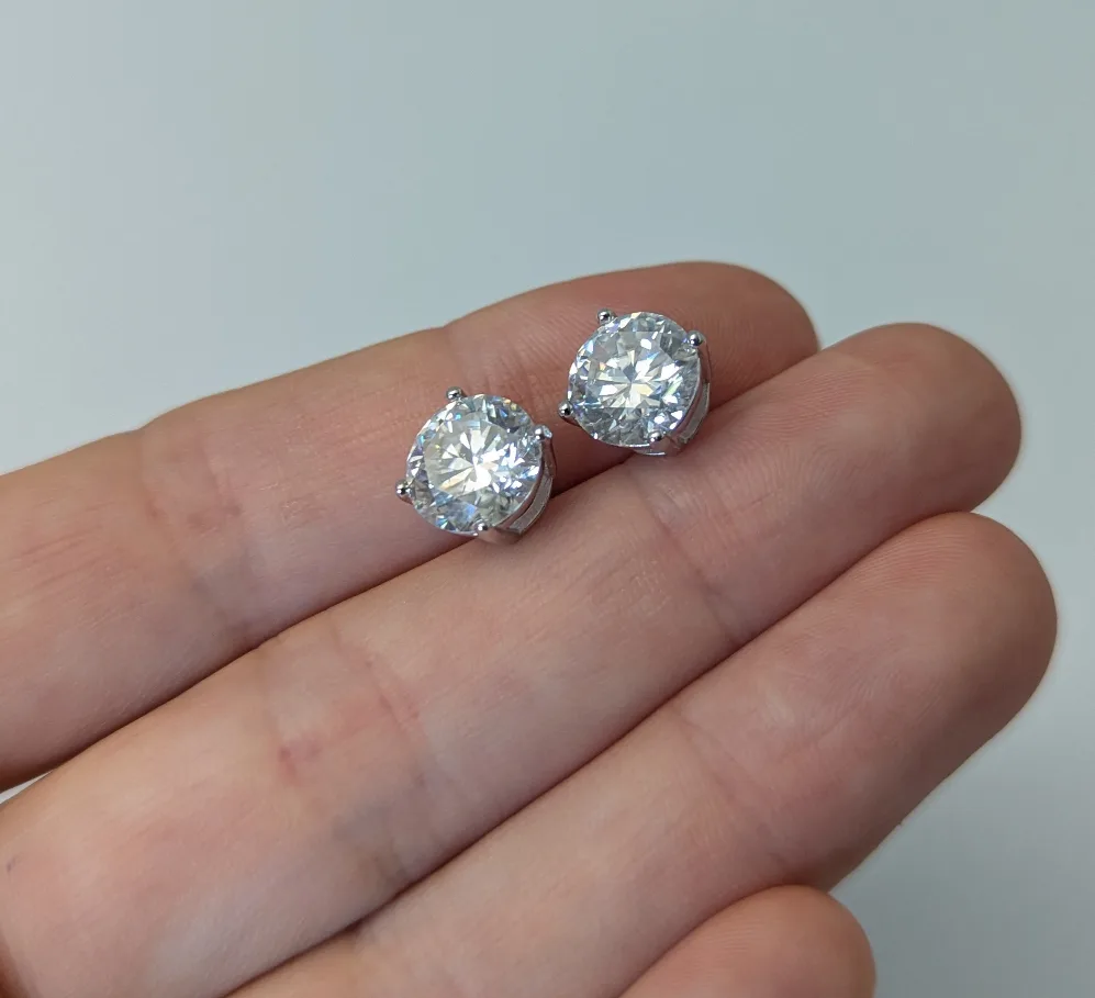 Moissanite Stud Earrings – 18K Gold Plated 925 Sterling Silver image indicator(3)