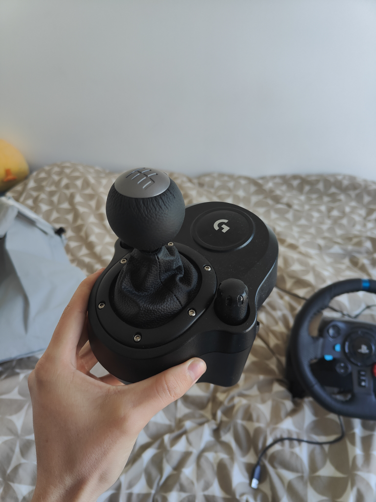 Logitech G29 Racing Wheel, Shifter & Pedals - photo 2