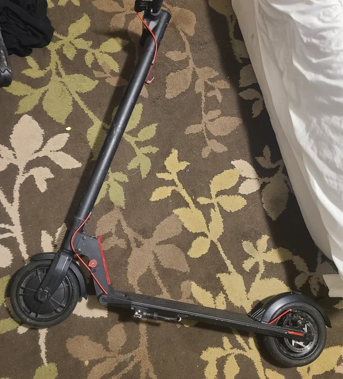 Gotrax GXL V2 Electric Scooter thumbnail