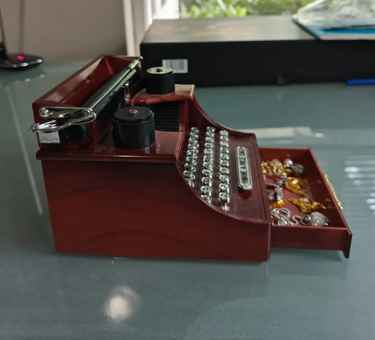 Mini Typewriter Toy with Jewelry Included 💖🧡 image indicator(5)