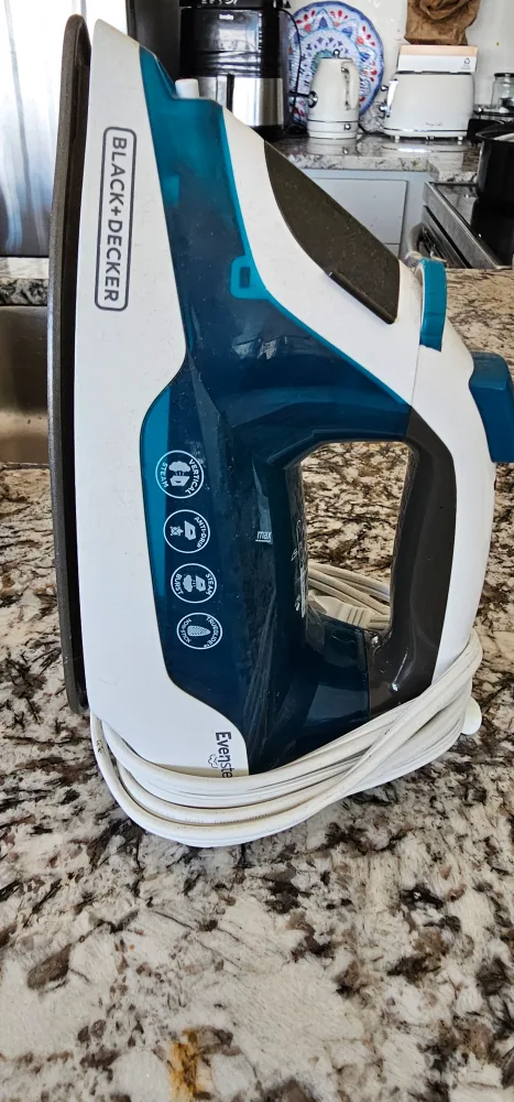 Black+Decker EvenSteam Iron thumbnail