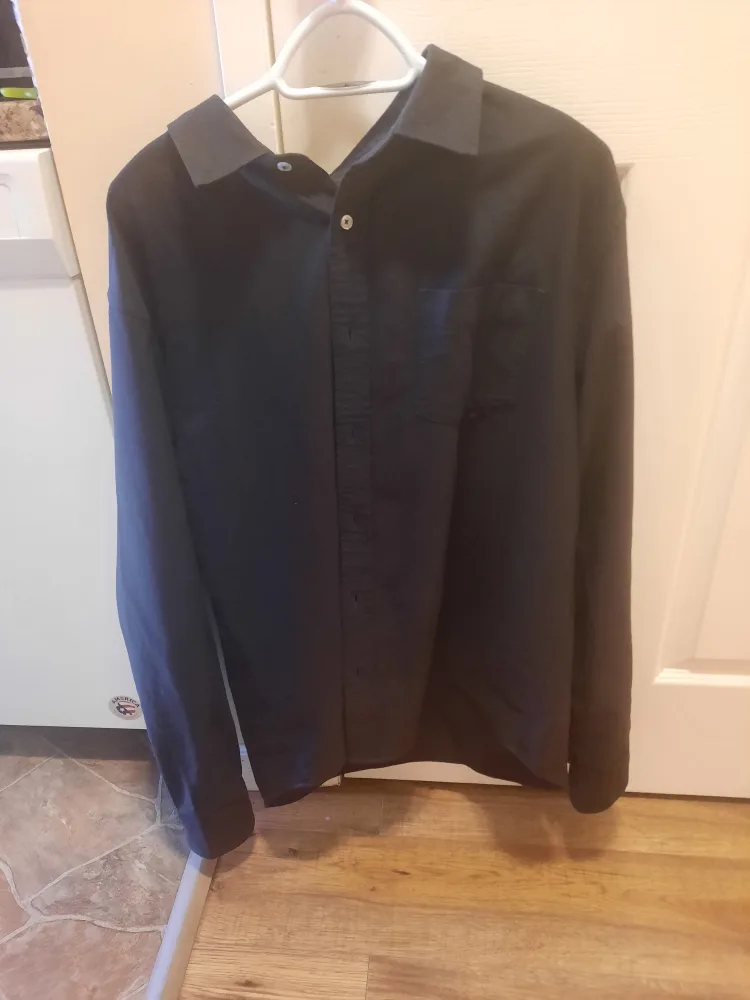 Black Button Up Shirt - XL pick up only image indicator(2)