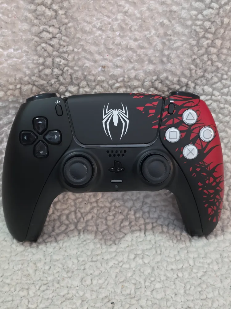 Sony PlayStation 5 Spider-Man 2 Limited Edition Controller image indicator(3)
