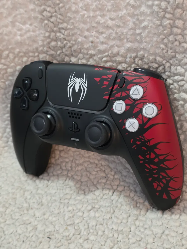Sony PlayStation 5 Spider-Man 2 Limited Edition Controller image indicator(5)