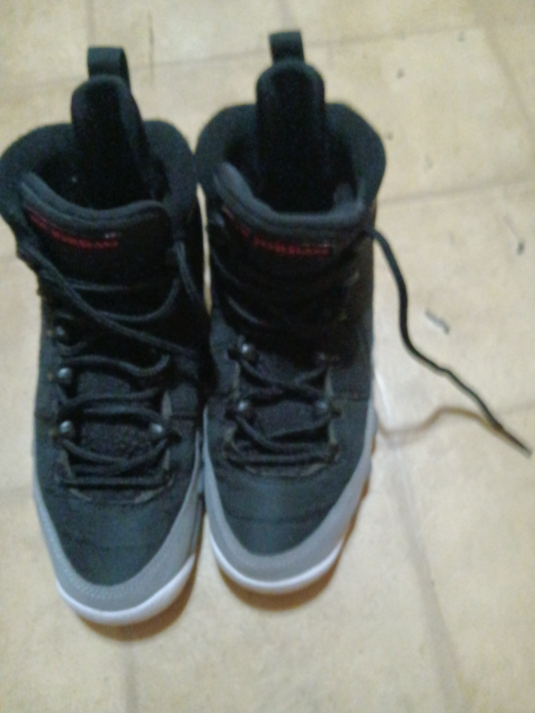 Air Jordan 9 Retro Black/University Red/Anthracite