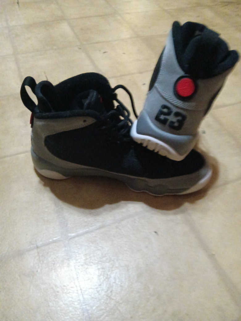 Air Jordan 9 Retro Black/University Red/Anthracite - photo 2