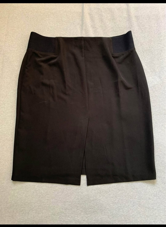 28” Black Skirt with stretch waist Size 20W