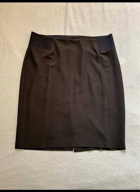 28” Black Skirt with stretch waist Size 20W - photo 2
