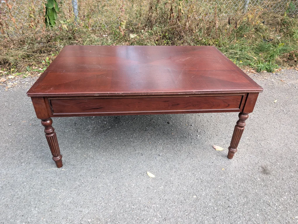 Wooden Coffee Table with Drawers image indicator(5)