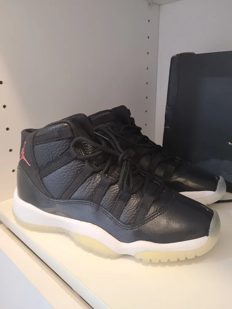 Jordan 11 Retro Size 4 72-10 GS thumbnail