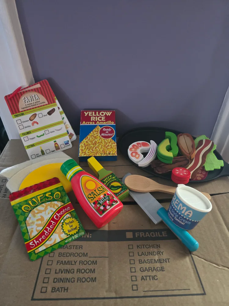 Melissa & Doug Fill and Fold Taco & Burrito Set thumbnail