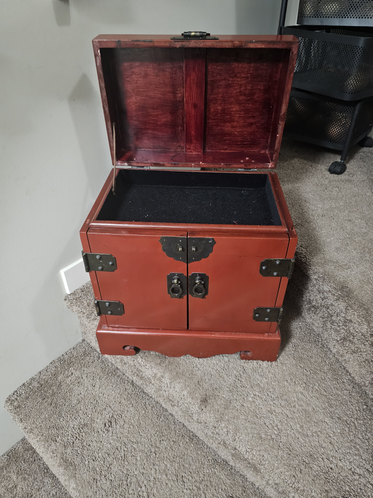 Wooden Jewelry Box (used like new) - photo 5