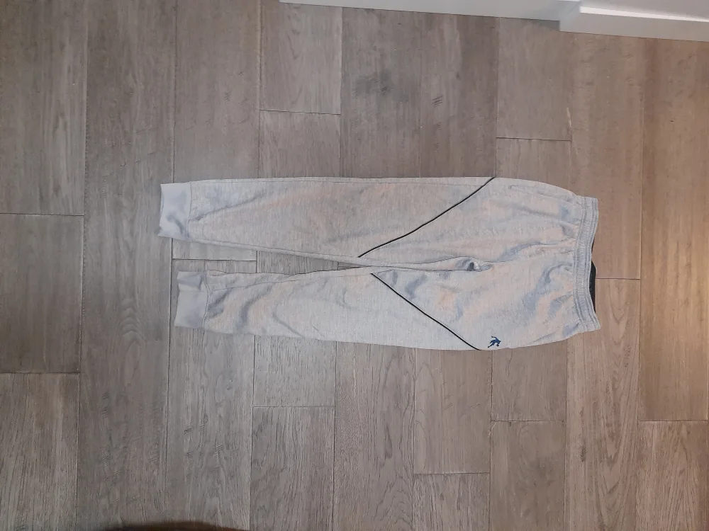 AND1 Sweatpants - Size XL (14/16) thumbnail