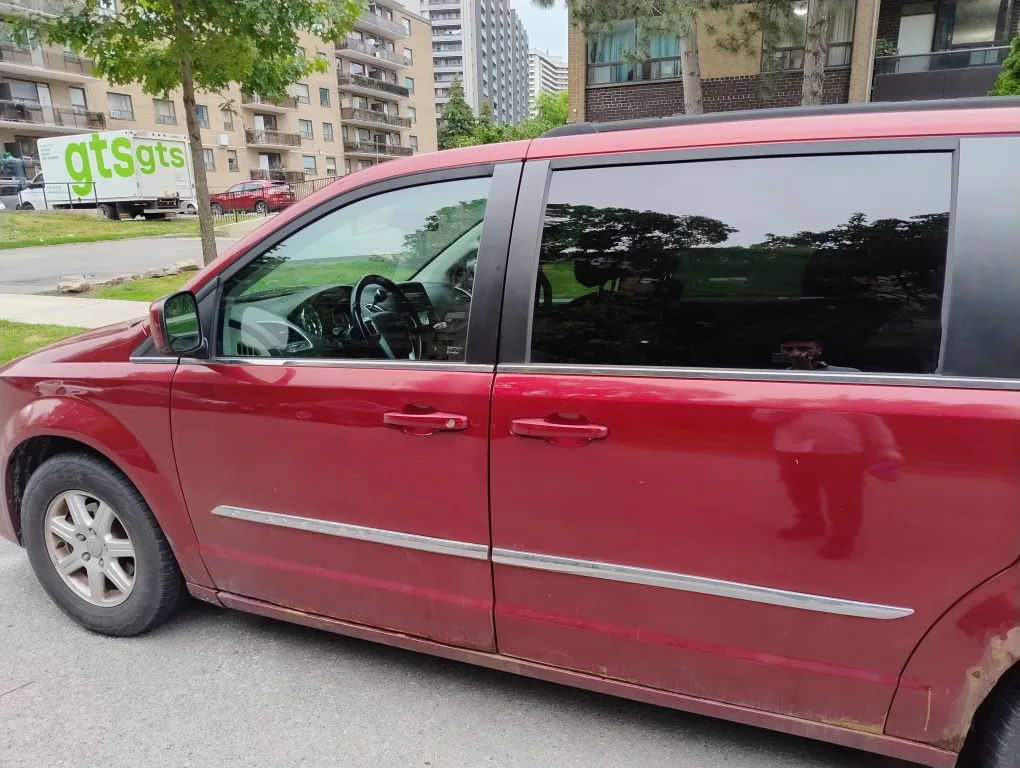 Chrysler town and country image indicator(3)