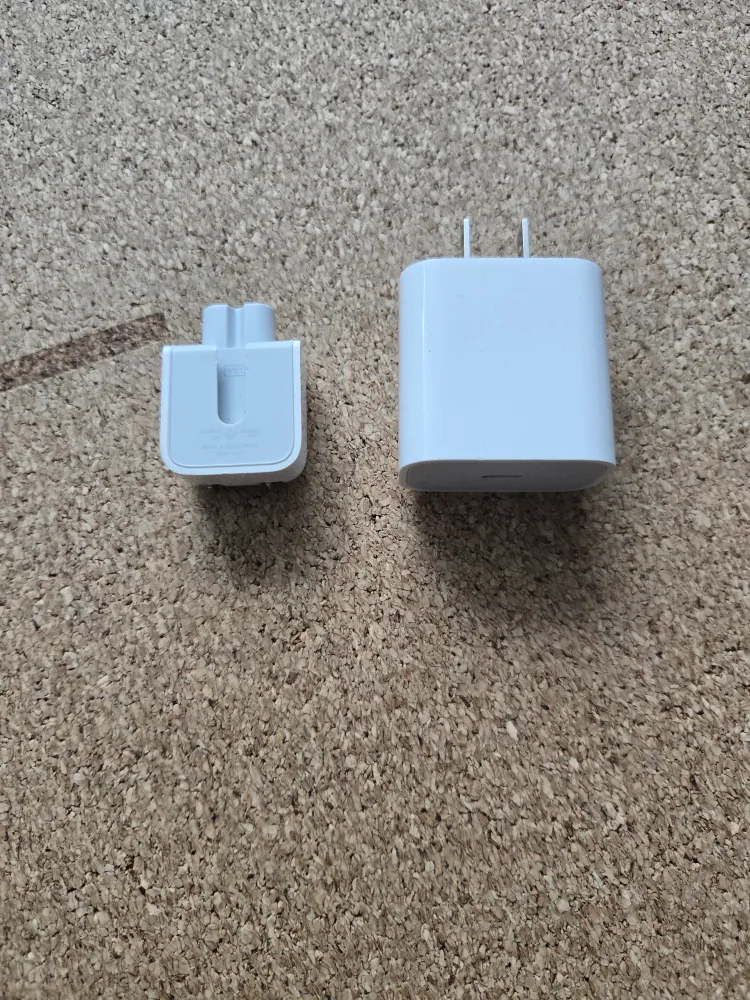 Apple Charger thumbnail