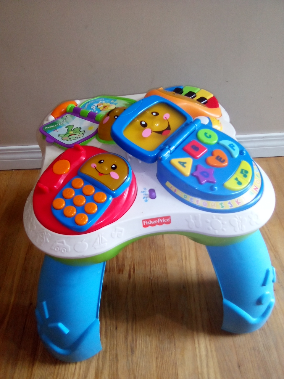 Fisher-Price Laugh & Learn Activity Table