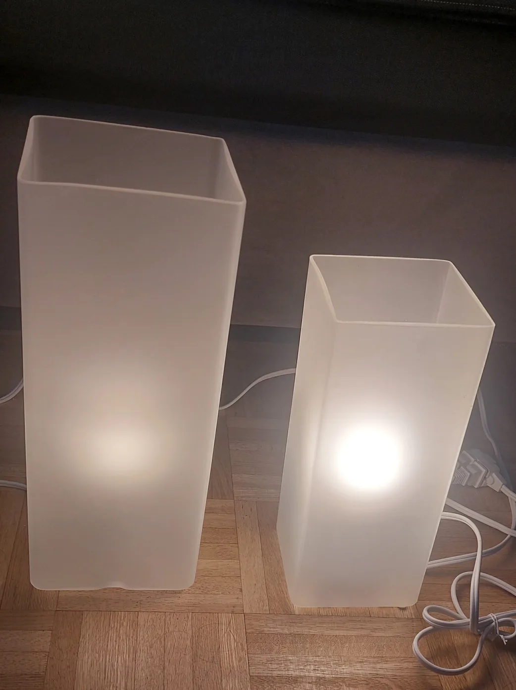 Pair of White Frosted Glass Table Lamps image indicator(7)
