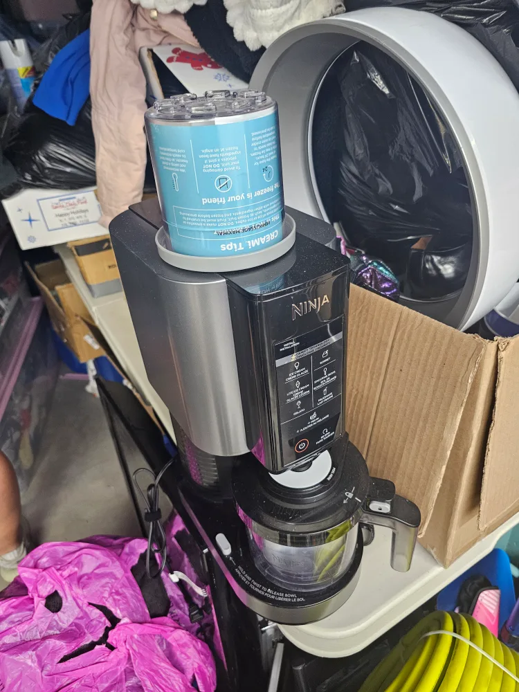 Ninja CREAMi Breeze Ice Cream Maker image indicator(2)