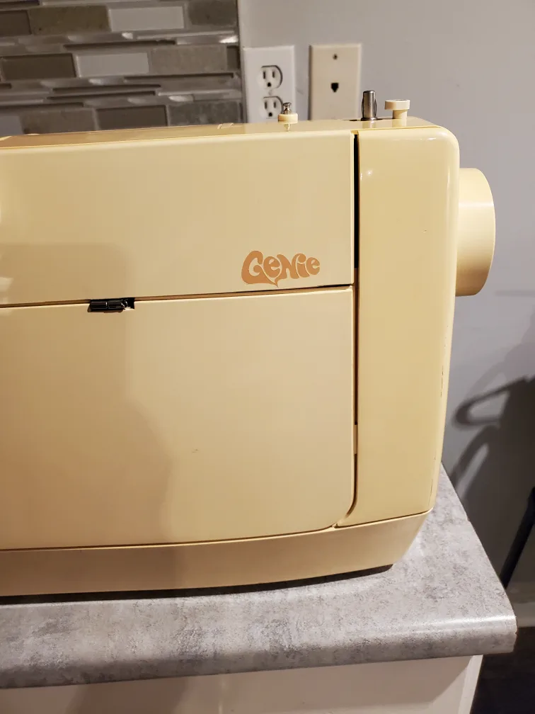 Singer Genie 353 Sewing Machine image indicator(3)