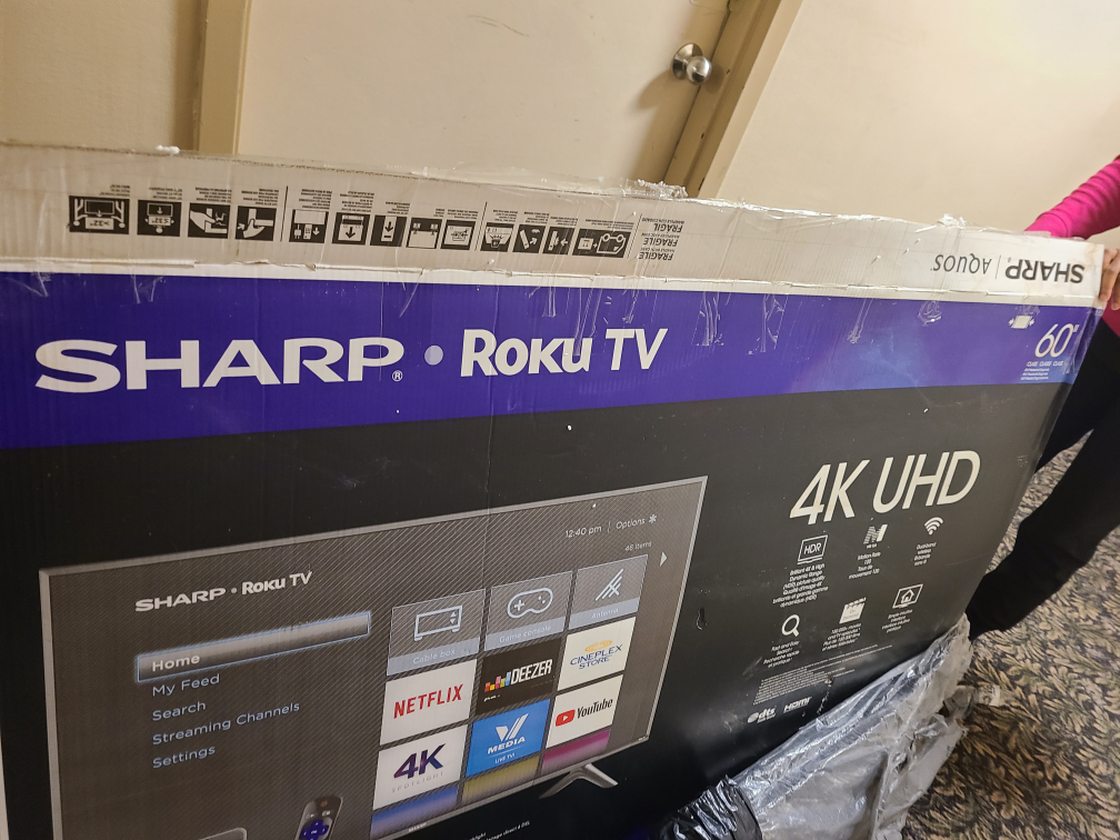Sharp Roku TV 60" 4K UHD