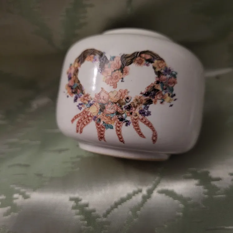 Small Decorative Vase thumbnail