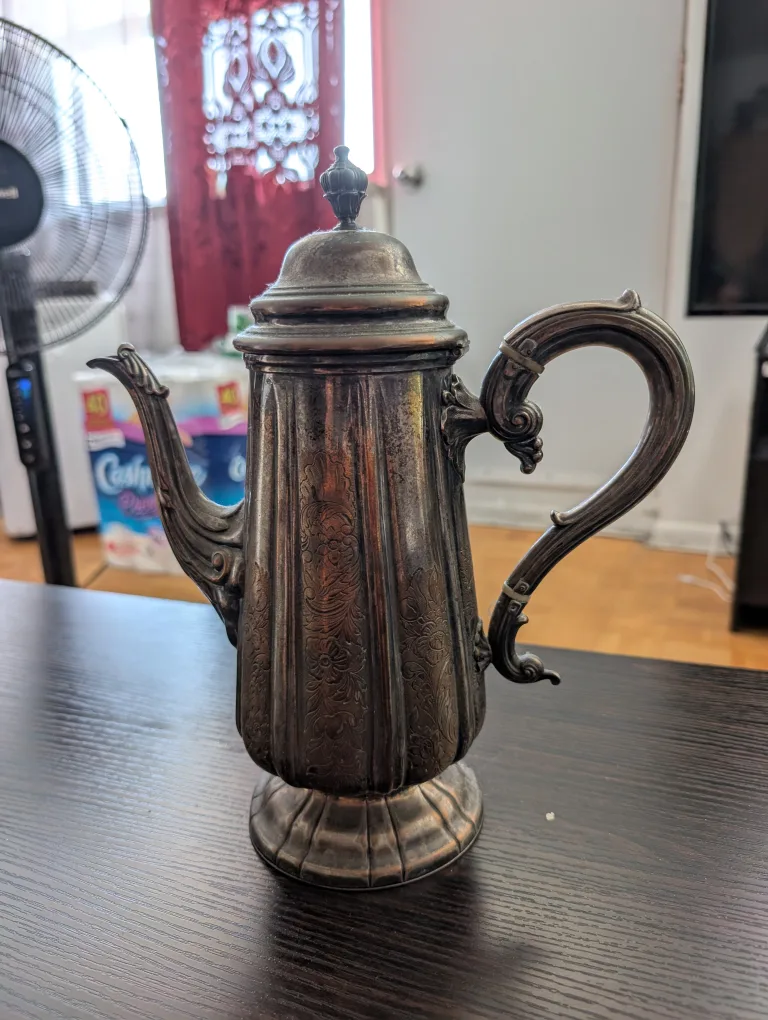 Vintage Silver Coffee Pot image indicator(4)