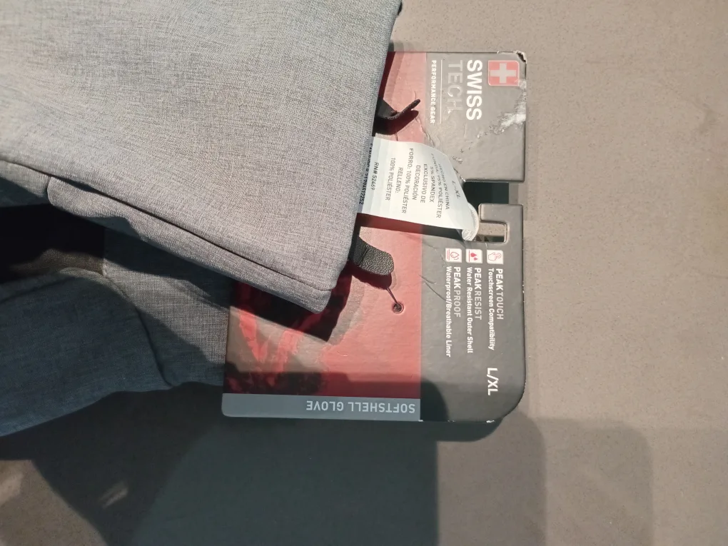 Swiss Tech Softshell Gloves L/XL - New image indicator(2)