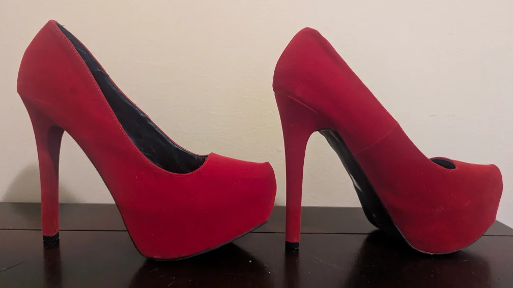 Red Platform Heels image indicator(2)
