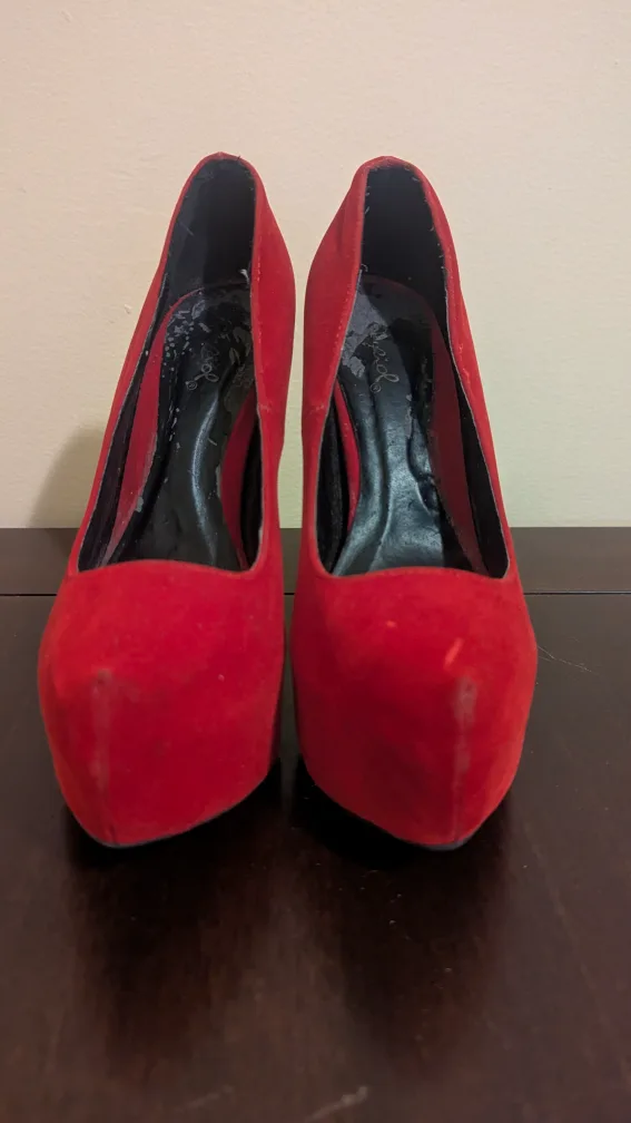 Red Platform Heels image indicator(6)