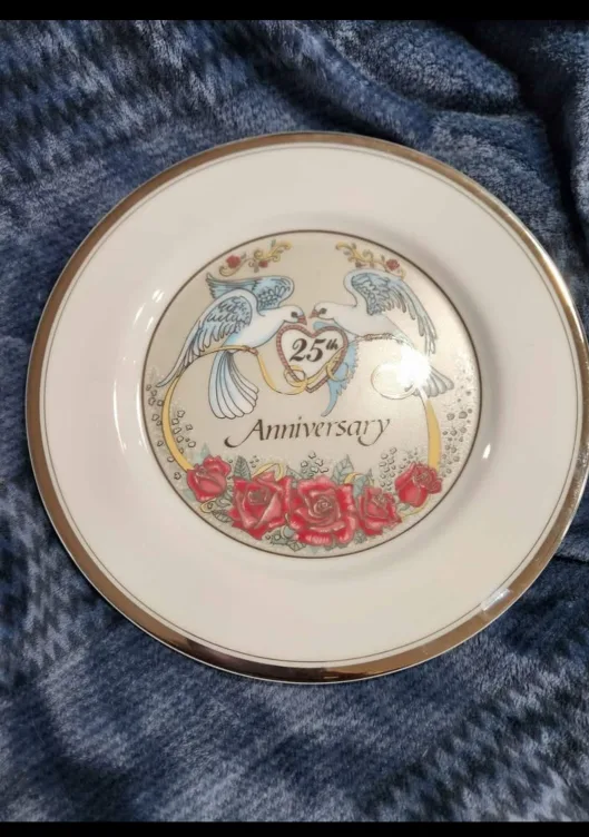 Cameron Japan 25th Anniversary Plate