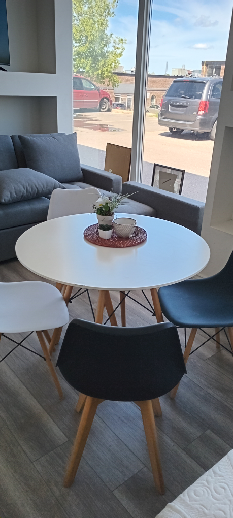 Table - photo 3