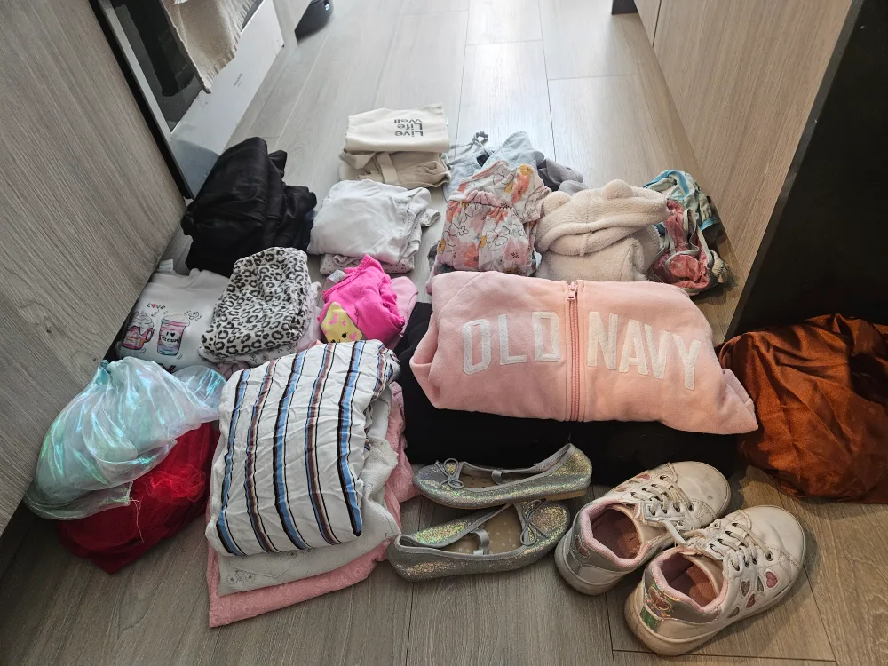 Mixed Kids  / Mom Clothing Bundle thumbnail