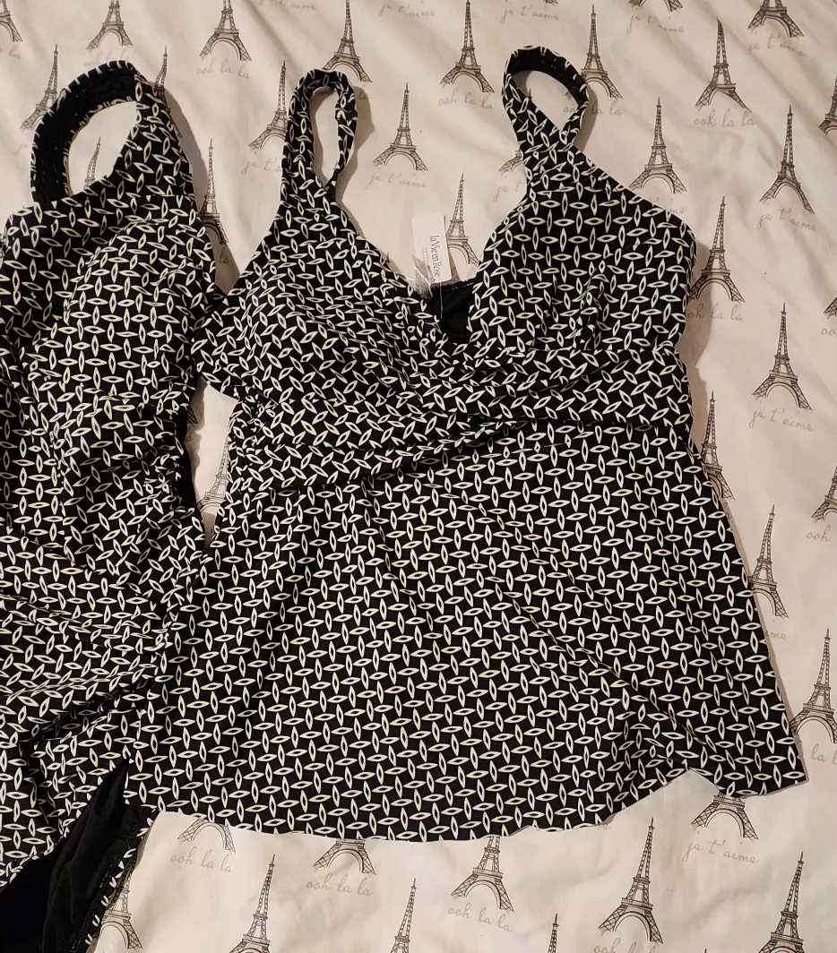 Swimsuit 2-piece set BNWT *NOT A STORE* image indicator(3)