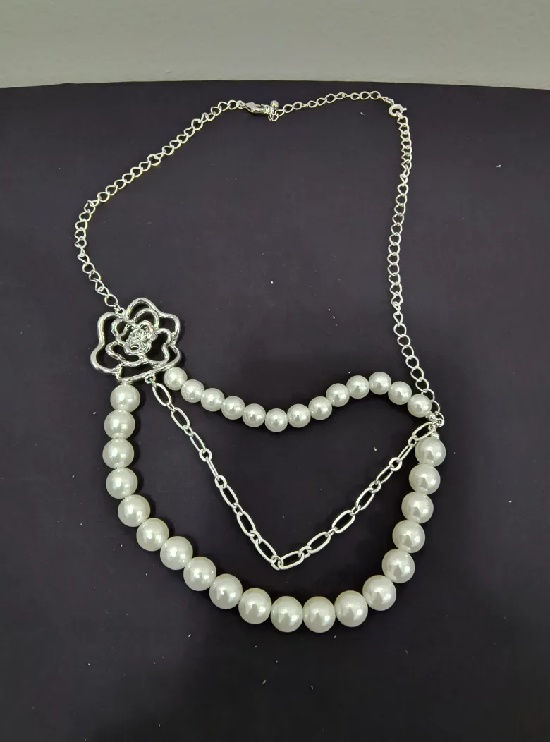 Pearl and Silver Tone Necklace thumbnail