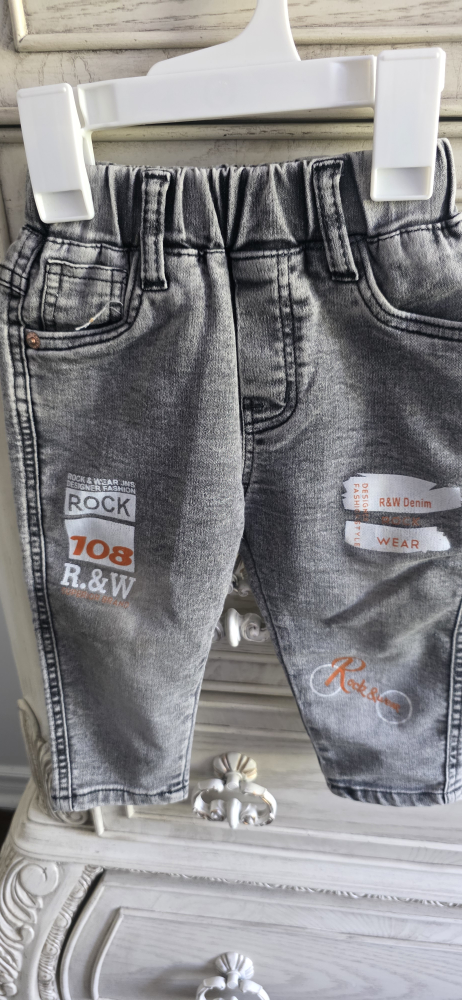 R&W Denim Jeans & Winnie the Pooh Sweater - photo 4