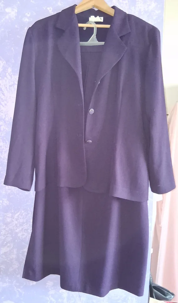 Dino Purple Skirt Suit - Size 17/18 thumbnail