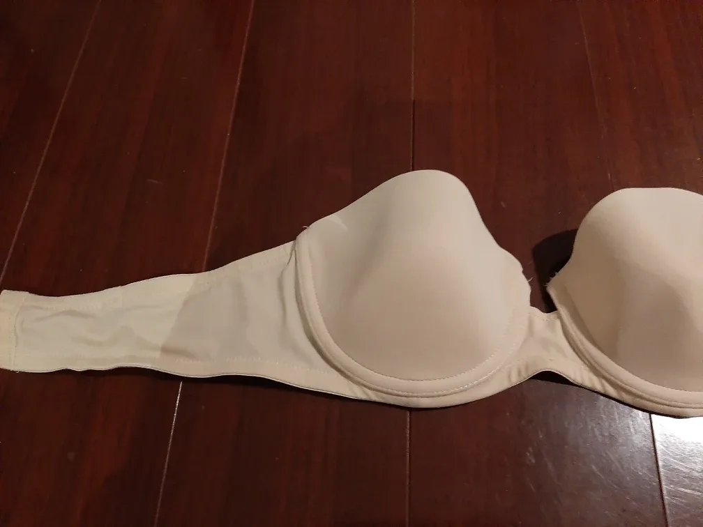 36A Strapless La Senza  Bra - Beige - Excellent Condition image indicator(2)