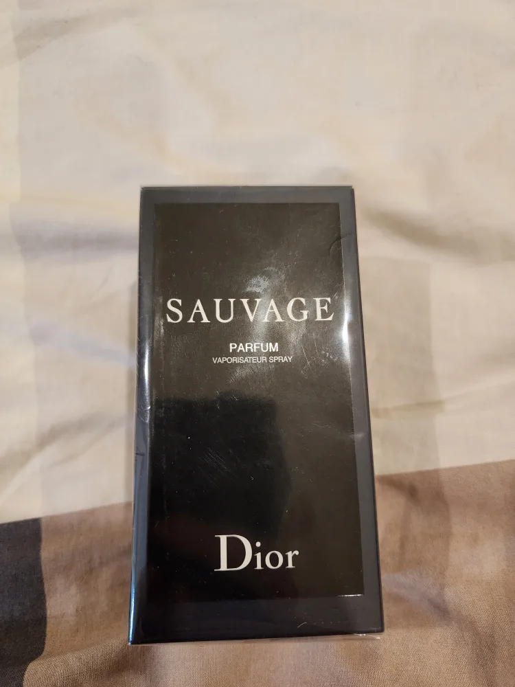 Dior Sauvage Parfum thumbnail