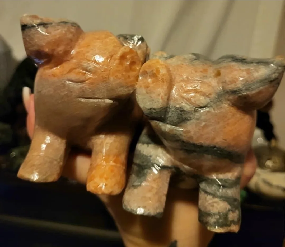 Crystal Sunstone Pigs  - 2 lbs 8.5 oz image indicator(6)