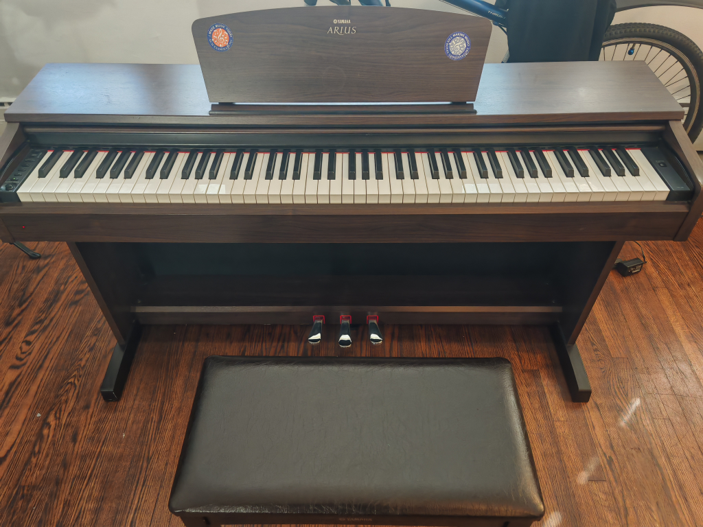 Yamaha Arius Digital Piano with Bench - photo 4