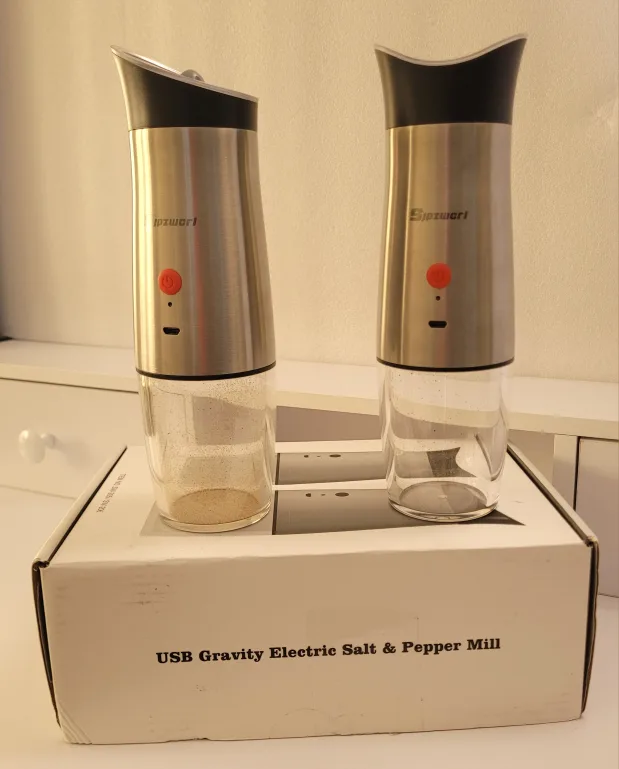Sipzworl Electric Salt & Pepper Mill Set image indicator(3)
