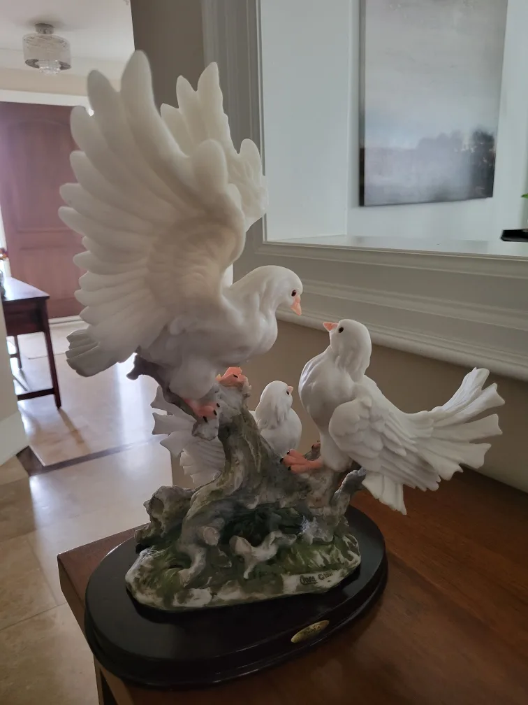 Ruby's Collection Dove Figurine image indicator(2)