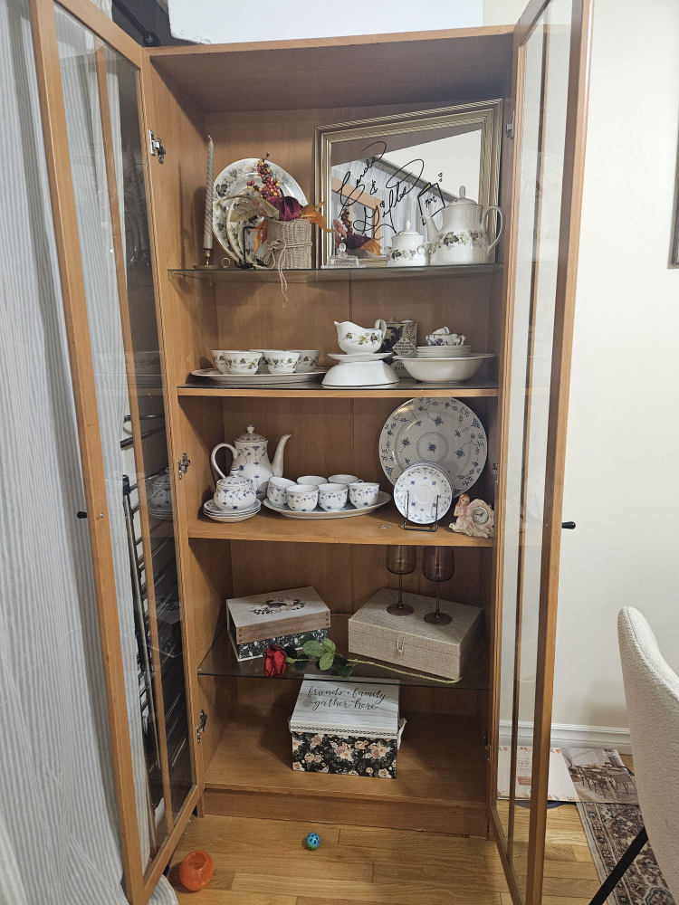 Wooden Display Cabinet - photo 3