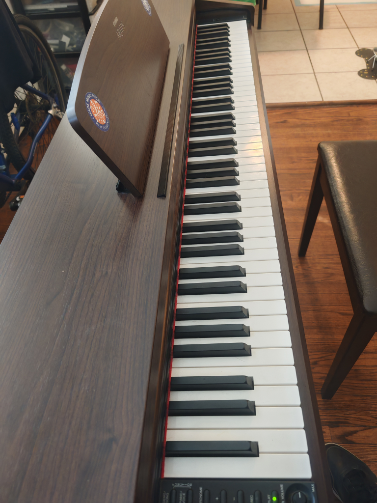 Yamaha Arius Digital Piano with Bench - photo 3
