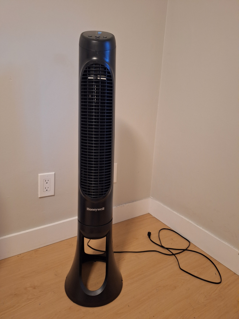 Honeywell QuietSet 5 Whole Room 40" Tower Fan - photo 2